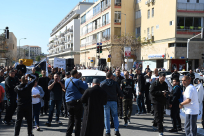 فيديو: تظاهرة أمام محطة الشرطة بيافا للمطالبة بتقديم الشرطي قاتل السعدي للمحاكمة